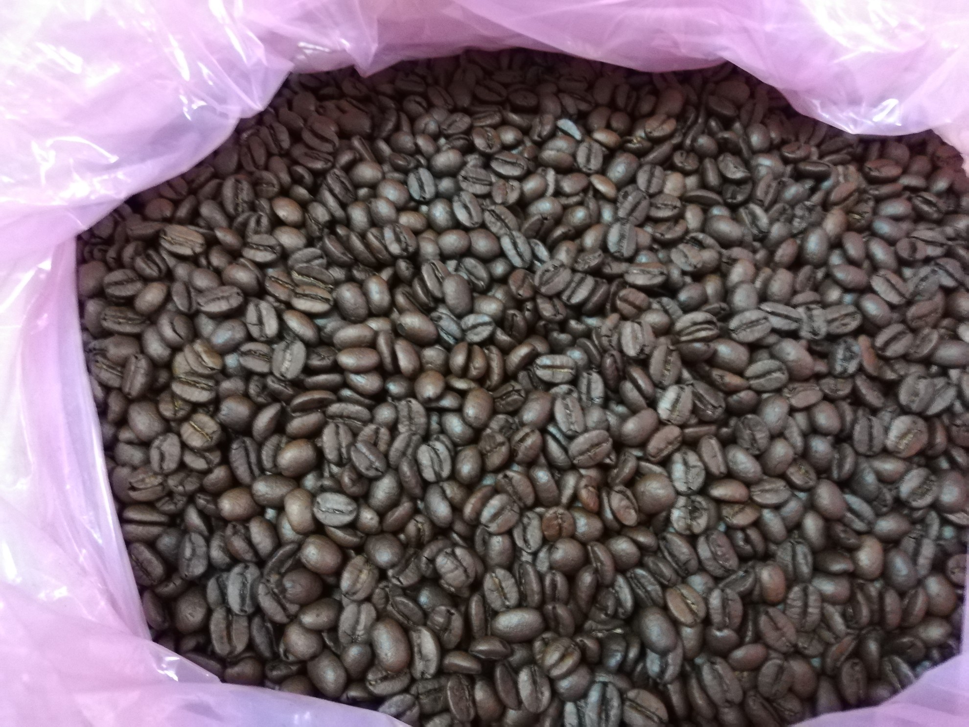 「おどる珈琲豆」は日本人好みの厳選されたブラジル産スペシャリティコーヒー豆を使用しています。