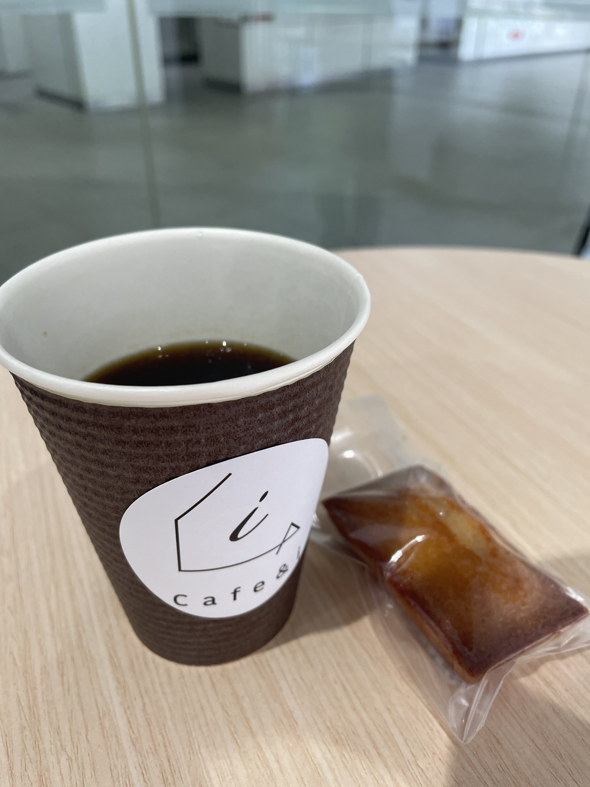 こだわりのW認証コーヒーと焼き菓子