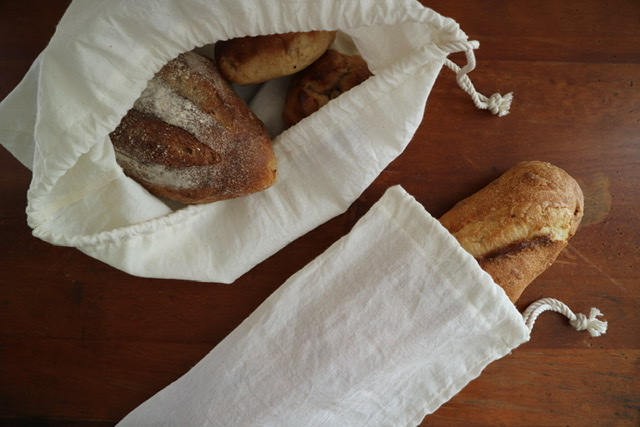和泉木綿を使ったパン巾着セット。パン巾着を持ってパン屋さんに行けば使い捨てプラ袋は必要ありません。